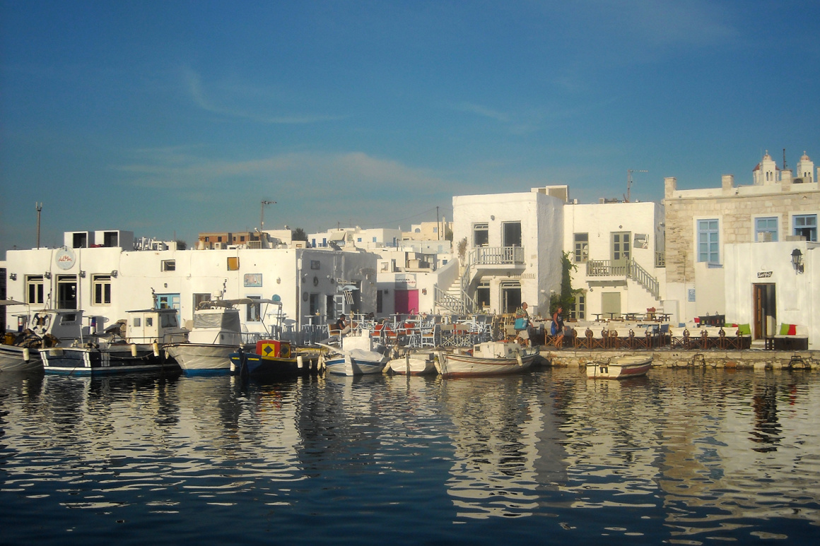 Paros - Travel guide for holidays in Paros - flights, hotels, beaches and other information
